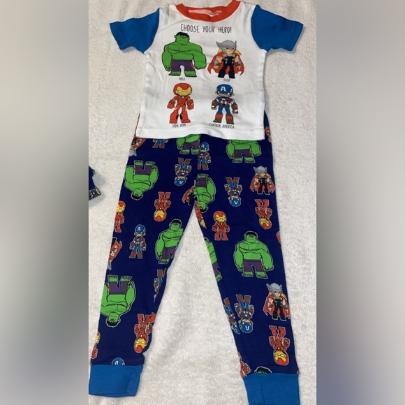 Marvel Set - Picture 3 of 10